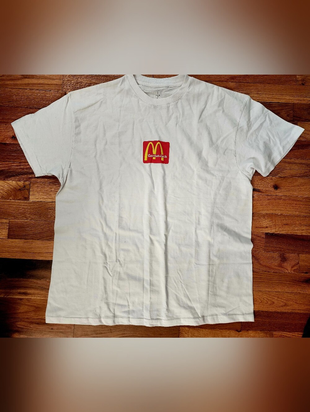 Travis Scott. Cactus Jack x McDonald's White Logo Graphic Tee - Men's